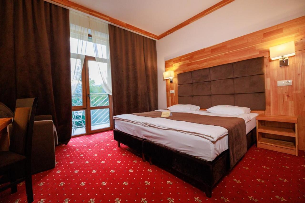 Romantik Spa Hotel Yaremche Dış mekan fotoğraf